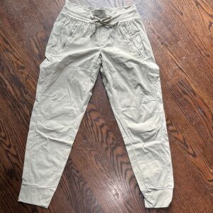 Athleta joggers beige size 0/oversized